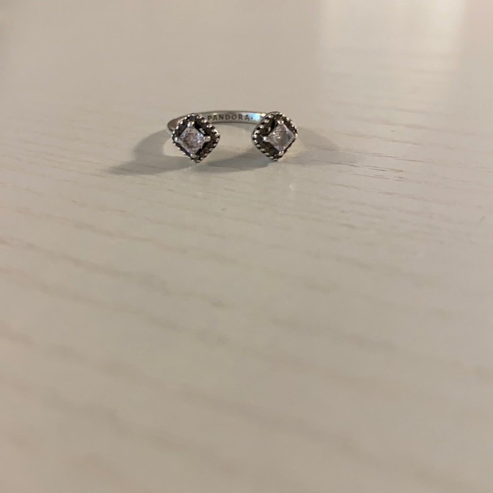 Pandora Ring